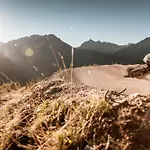 Апарт-отель Leni Mountain 4*