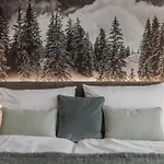 Leni Mountain Aparthotel