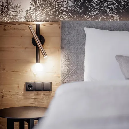 Apartmanhotel Leni Mountain 4*