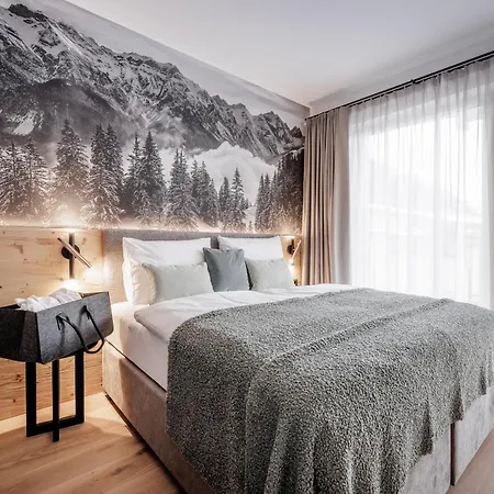Leni Mountain Inkl Oetztal Summer Card 4*
