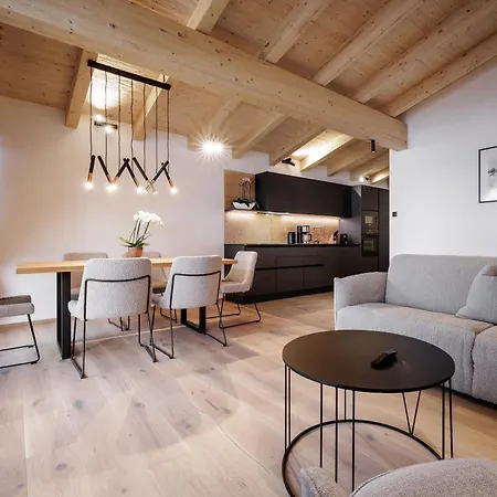 Leni Mountain Apartmanhotel 4*