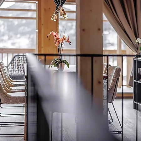 Leni Mountain 公寓式酒店