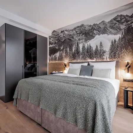 Leni Mountain Aparthotel