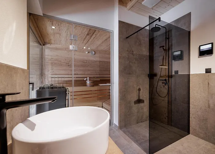 Apart-hotel Leni Mountain 4*